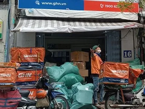 Quá tải giao hàng mùa Tết