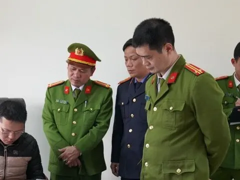 Khởi tố Giám đốc cùng 9 bị can tại Trung tâm đăng kiểm Hoà Bình