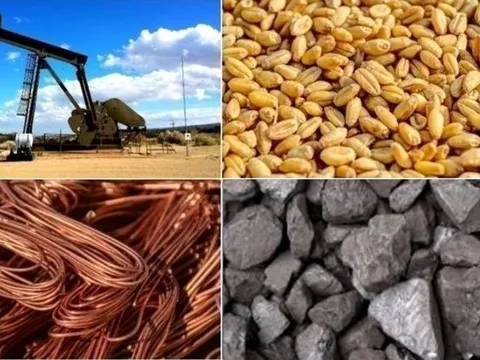 Thị trường ngày 18/1: Giá dầu, đồng và cao su tăng, vàng và quặng sắt giảm