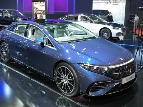 Mercedes-Benz chuẩn bị làm 100% xe điện, tên gọi EQ sắp bị loại bỏ