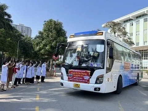 Bệnh viện K mang Tết yêu thương tới người bệnh ung thư