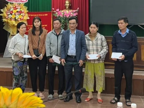 Vụ cháy chợ ở Bình Định: Hỗ trợ tiền cho 17 tiểu thương bị thiệt hại