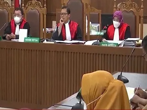 Mở phiên tòa liên quan đến thuốc ho có độc tố