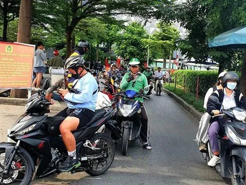 Gần Tết, bắt được xe công nghệ cứ như... trúng số