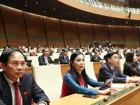 Chuyển nguồn hơn 2 nghìn tỷ đầu tư 95 dự án cho Tổng cục Thuế, Hải quan
