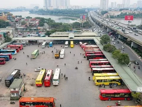 Bến xe khách đìu hiu ngày 28 Tết