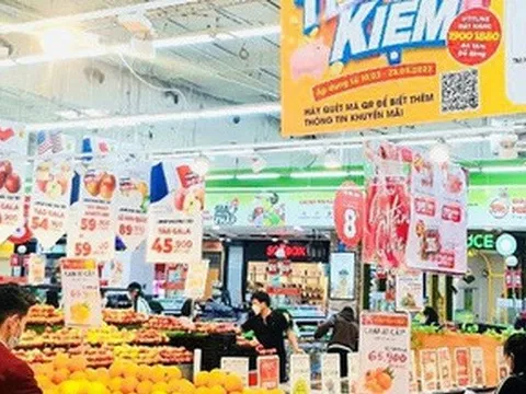 Siêu thị tung khuyến mại sâu cận Tết