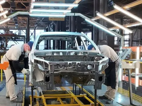 Ai cũng nghĩ là dầu mỏ nhưng đây mới là ngành công nghiệp khiến Nga khốn đốn, doanh số sụt giảm 1 nửa, các đối tác quay lưng