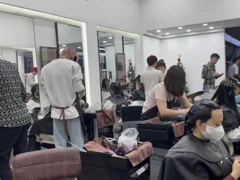 Tiệm làm đẹp dịp Tết kín khách từ sáng tới đêm khuya