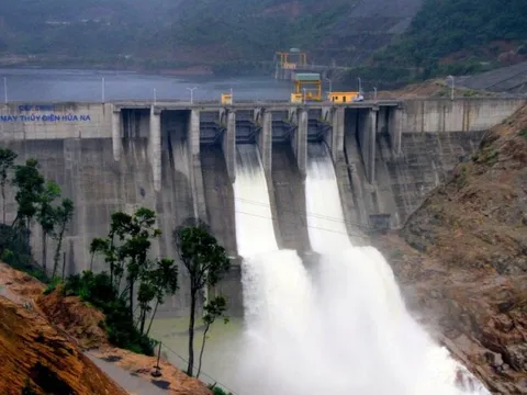Thuỷ điện Hủa Na lãi kỷ lục