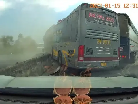 Clip TNGT: Lý do vì sao lại gọi xe khách đường dài là "hung thần đường phố"