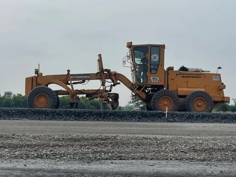 Thi công xuyên Tết trên công trường cao tốc Phan Thiết - Dầu Giây