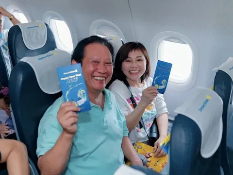 Hành khách “bay” ngày đầu năm được lãnh đạo các hãng hàng không “lì xì”