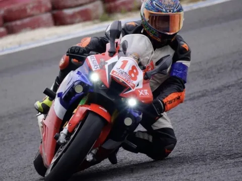 Người đàn ông U70 sở hữu 12 môtô phân khối lớn, mỗi chiếc cả tỉ đồng