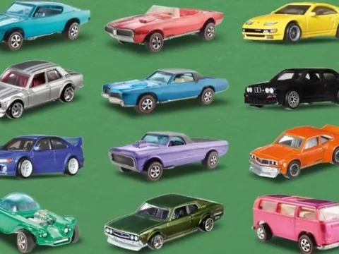 Hãng ô tô nào không lo bị mất giá khi bán lại? Gọi tên 5 thương hiệu giữ giá tốt nhất cho người dùng