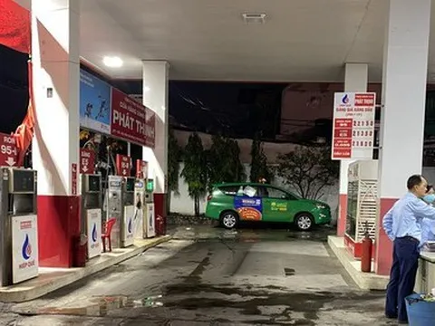 Xuyên đêm kiểm tra các cây xăng đóng cửa ‘nghỉ Tết’ tại TPHCM