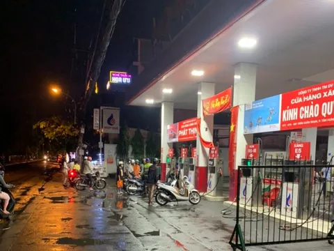 Một số cây xăng ở TP HCM tạm đóng cửa do gặp khó khăn về tài chính