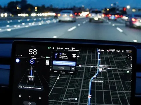 Video xe Tesla tự lái được hãng quảng cáo rộng rãi là dàn dựng, từng đâm vào tường