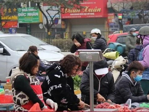 Giá rau xanh, hoa quả, thịt, cá sau Tết thế nào?