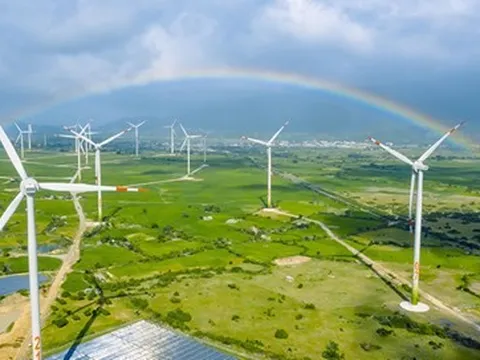Dự báo triển vọng ngành điện 2023: điện mặt trời "chững lại", điện gió được ưu tiên phát triển mạnh nhất
