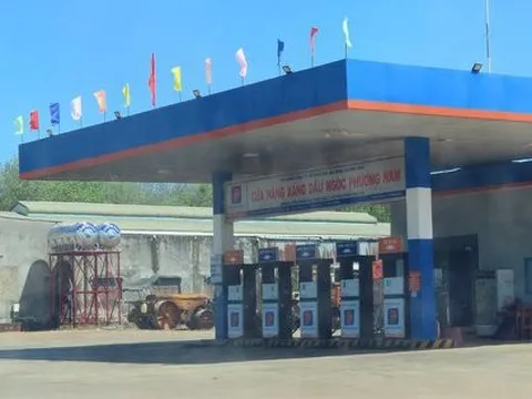 Bình Phước: Cây xăng bị phạt vì ngưng bán cho khách đã mở cửa bán lại