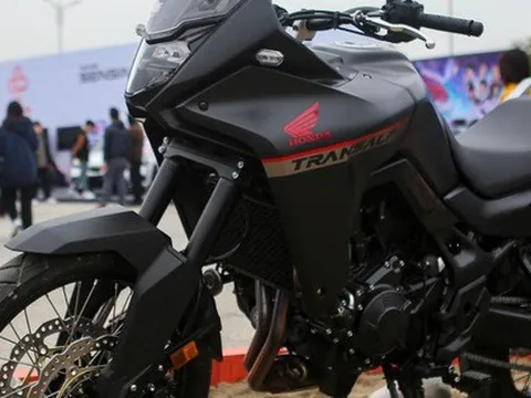 Honda Transalp XL750 thăm dò người Việt: Máy lớn, yên cao, hợp chạy địa hình