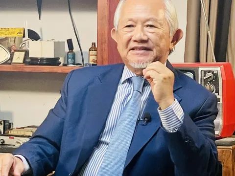 Đầu năm trò chuyện với GS Phan Văn Trường