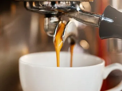 Uống 2 - 3 tách cà phê mỗi ngày có thể giúp kéo dài tuổi thọ