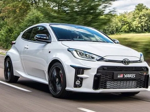 Cháy hàng, Toyota Yaris bản hiếm được trả giá đắt hơn Mercedes-Benz S-Class