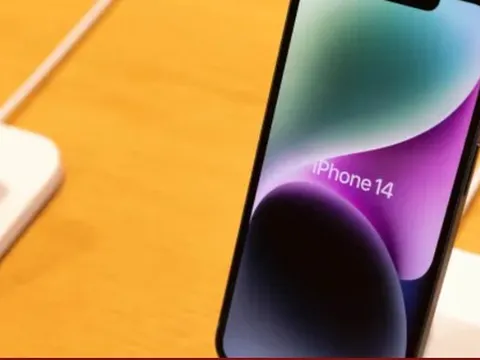 Doanh số bán smartphone giảm xuống mức thấp nhất kể từ năm 2013