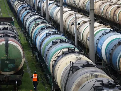 Sức hút của dầu giá rẻ Nga: một quốc gia Đông Nam Á thất vọng vì không mua được dù Bộ trưởng đã đích thân đến Nga