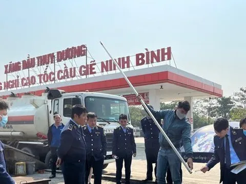 Phạt 2 doanh nghiệp vì tự ý đóng cửa, hạn chế bán xăng dầu