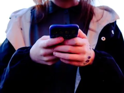 Đừng nghĩ thị trường smartphone tỷ dân “thê thảm” trong năm qua, một ông lớn nội địa vẫn ghi nhận doanh số tăng mạnh, vượt qua cả Apple khiến các hãng “chỉ biết ước”