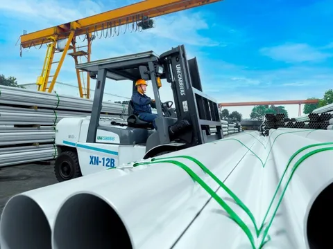 "Ngỡ ngàng" giá thép xây dựng