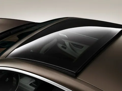 BMW phát triển công nghệ sạc pin bằng cửa sổ trời