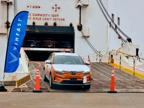 VinFast buộc phải hành động khi Tesla châm ngòi cuộc chiến giảm giá xe điện trên toàn cầu
