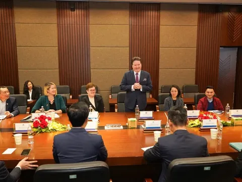 Đại sứ Marc Knapper đánh giá cao việc APH đầu tư vào Hoa Kỳ