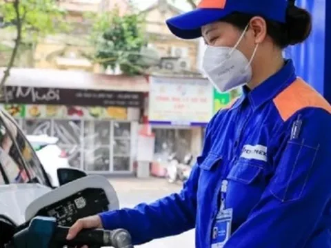 Chịu chiết khấu 0 đồng, hàng nghìn doanh nghiệp bán lẻ xăng dầu kêu cứu