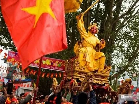 Xem lễ rước “vua chúa sống” tại Hà Nội