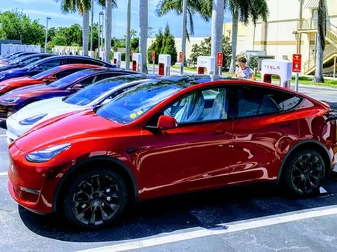 Lái hơn 160km, chuyên gia chốt lại: ‘Nuôi xe điện tốn tiền hơn xe xăng’