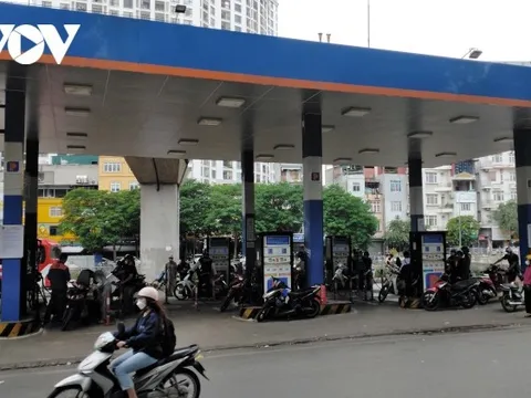 Giá xăng dầu điều chỉnh 7 ngày 1 lần: Không tính kỹ vẫn khó sát với giá thị trường