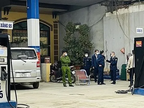 Hà Nội: Phát hiện cây xăng dùng giấy chứng nhận hết hạn