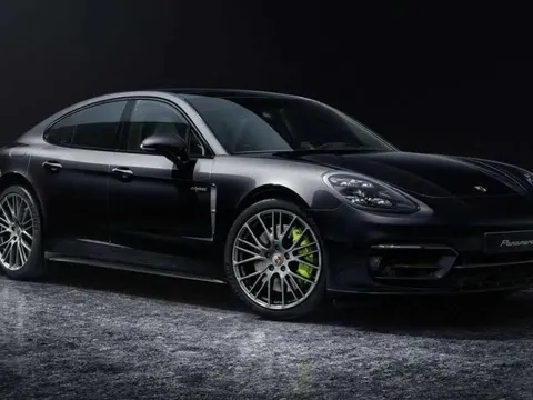 Tại thị trường đặc biệt này, Porsche Panamera 2023 bất ngờ được rao bán với giá chỉ  430 triệu đồng - khách hàng tranh nhau đặt cọc