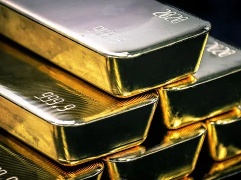 Giá vàng thế giới giảm xuống mức thấp nhất trong 3 tuần