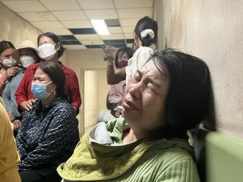 Nhân chứng kể giây phút lật thuyền chở 12 người trên sông Đồng Nai