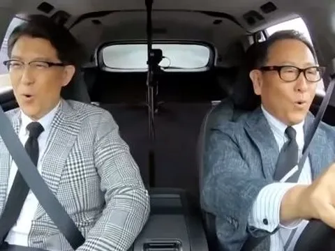 ‘Toyota đang có một lỗ hổng nghiêm trọng trong cuộc đua xe điện’