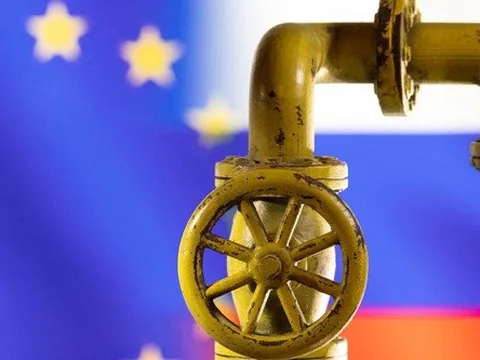 Liên minh châu Âu ngừng mua xăng dầu Nga