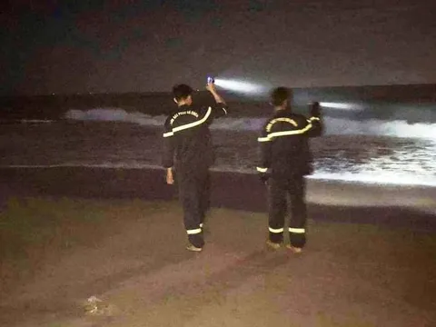 Quảng Ngãi: 2 học sinh đuối nước, tìm thấy thi thể 1 em