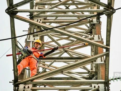 Tăng khung giá bán lẻ điện bình quân, cao nhất 2.444,09 đồng