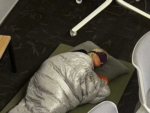 Biến văn phòng làm việc Twitter thành phòng ngủ cho nhân viên, Elon Musk bị cơ quan thanh tra 'sờ gáy'